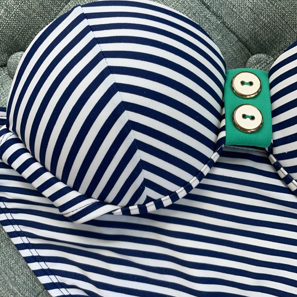 Bikini with Detachable Straps